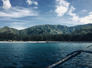 碧海青山间的自然美景