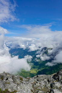 高山云海壮丽风光