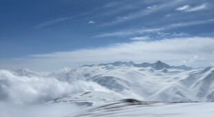 壮丽雪山景观