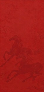 红色纹理上的奔跑骏马
