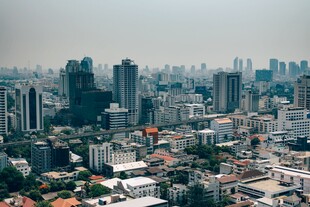 城市天际线俯瞰景观