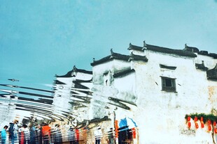 徽派建筑下的热闹场景