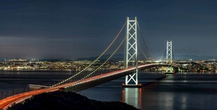 夜晚跨海大桥壮丽景观