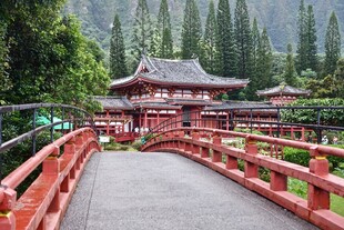 日式红桥古建筑风景