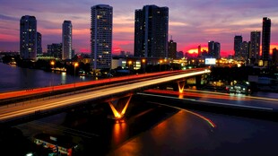 城市黄昏桥梁夜景风光