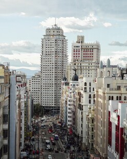 繁华都市高楼林立景象
