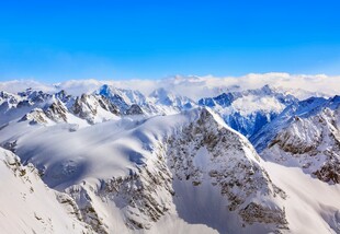 壮丽雪山美景