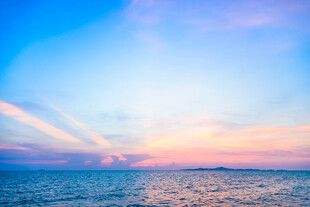 海边绚丽晚霞美景