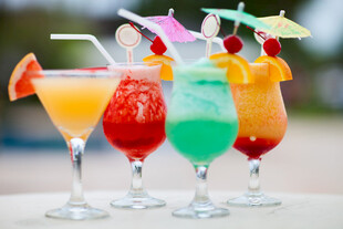 多彩缤纷夏日鸡尾酒