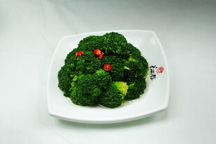 鲜嫩西兰花