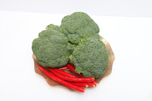 西兰花与红辣椒