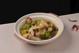 砂锅鸡煲