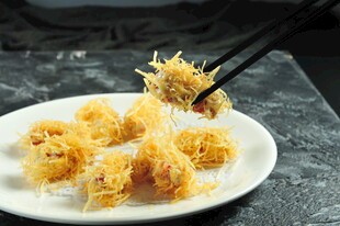 香酥金丝虾球