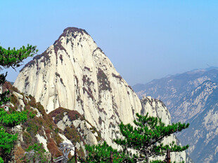 巍峨华山奇峰异景