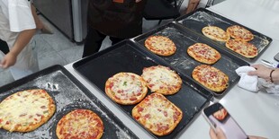 多样美味披萨展示