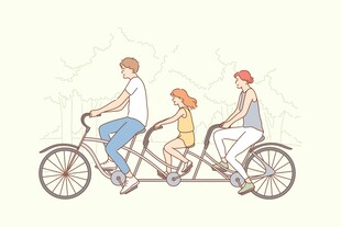 家庭三人骑行乐