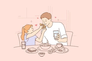 父女温馨用餐时刻