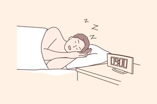 熟睡女子与床头闹钟