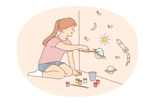 小女孩专注玩积木