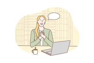 办公女性专注使用笔记本电脑