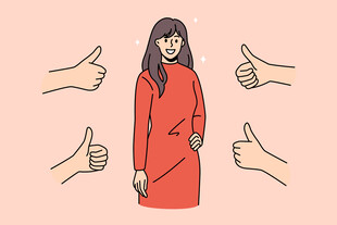 红衣女子获众人点赞