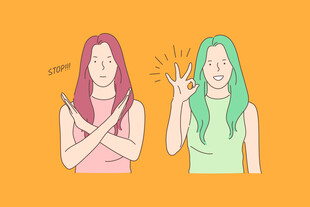两位女性的手势对比图