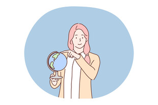 女性手持地球仪展示