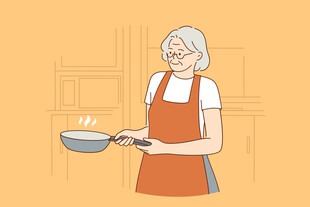 老年女性在厨房烹饪