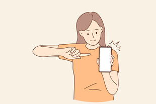 女子手持手机做展示动作