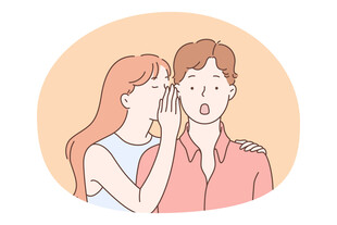 女孩对男孩耳边悄悄低语