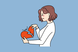 孕妇抚摸腹中胎儿