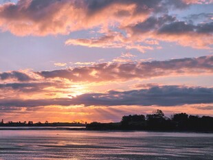 海滨绚丽日落美景