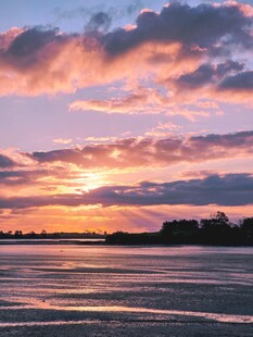 海边绝美日落云霞景观
