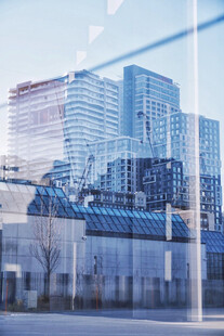 城市建筑与玻璃幕墙景观