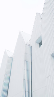 现代简约白色建筑外观