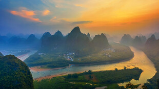 漓江壮美山水夕照景色