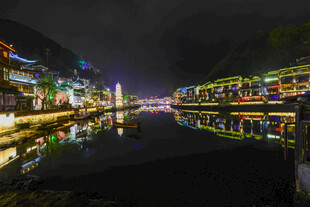 湘西凤凰古城夜晚