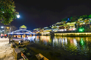 凤凰古城夜景