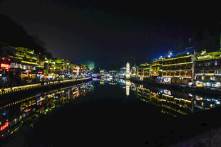 凤凰古城古镇夜景
