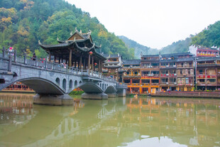 凤凰古城风景如画