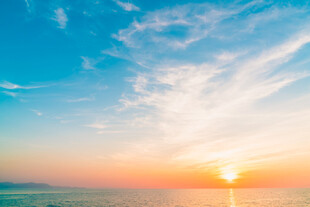 海边日出美景