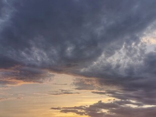 灰色天空