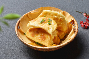 豆皮蛋饺
