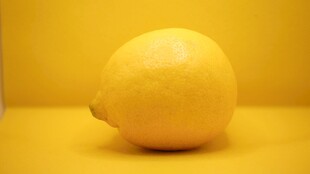 黄色柠檬静物特写