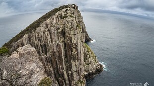 悬崖峭壁