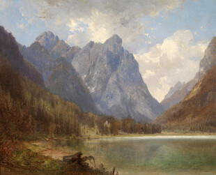 山间湖泊美景