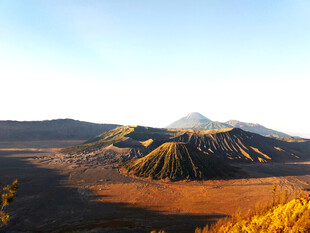 壮丽火山景观