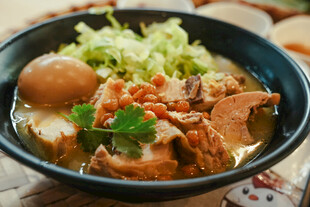 美味豚骨拉面