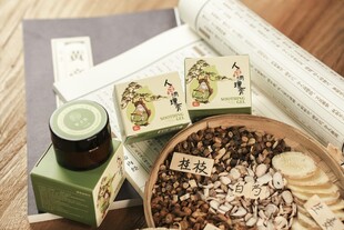 天然手工皂与护肤用品展示