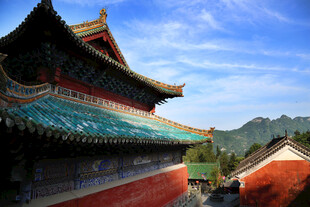 中式古建筑屋顶风景